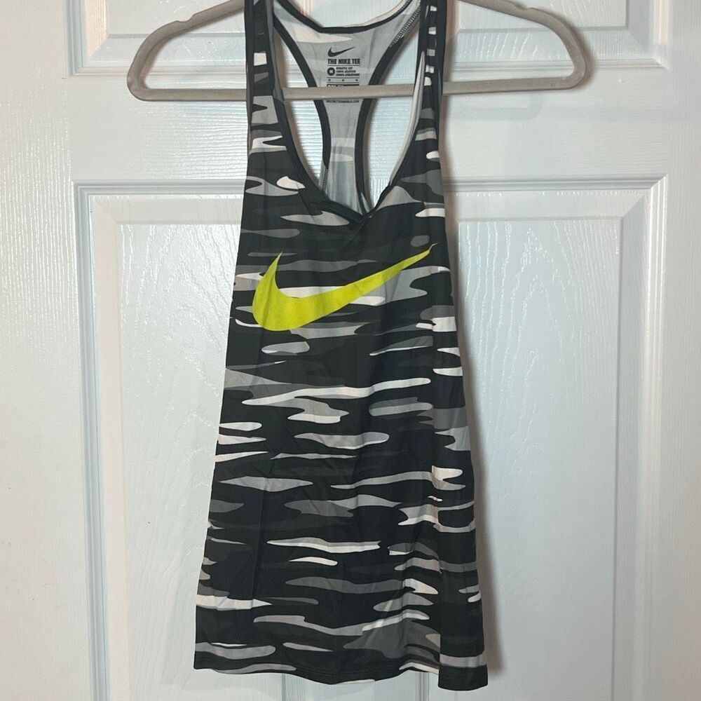 Nike Racerback Tank Bundle Size Medium - Picture 3 of 6